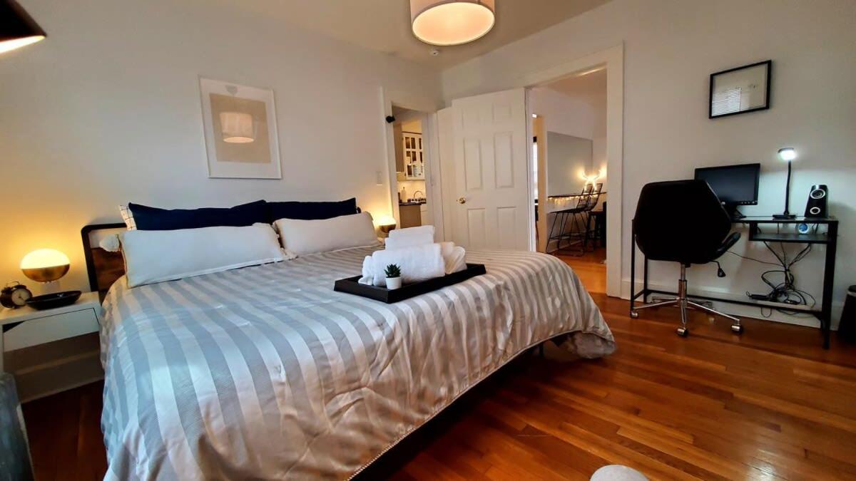 The Blue Sapphire 2Br 2 King Beds & Ample Backyard Apartment บริดจ์พอร์ต ภายนอก รูปภาพ