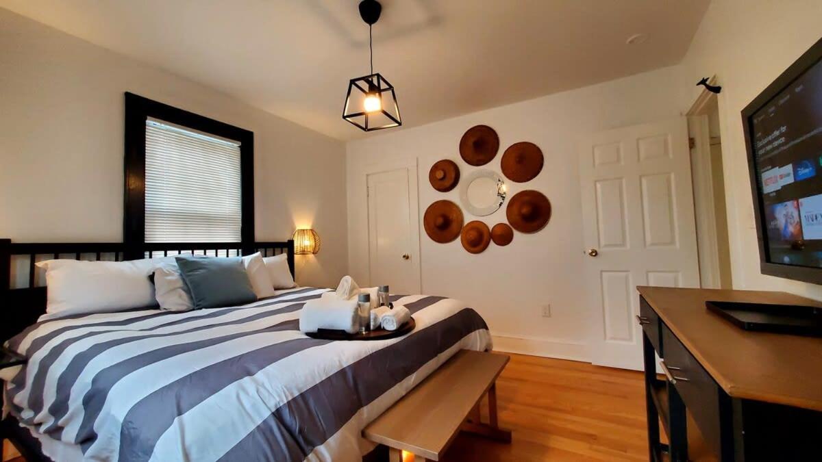 The Blue Sapphire 2Br 2 King Beds & Ample Backyard Apartment บริดจ์พอร์ต ภายนอก รูปภาพ