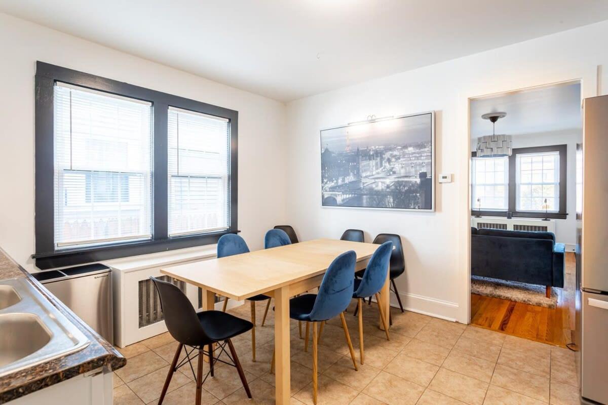 The Blue Sapphire 2Br 2 King Beds & Ample Backyard Apartment บริดจ์พอร์ต ภายนอก รูปภาพ