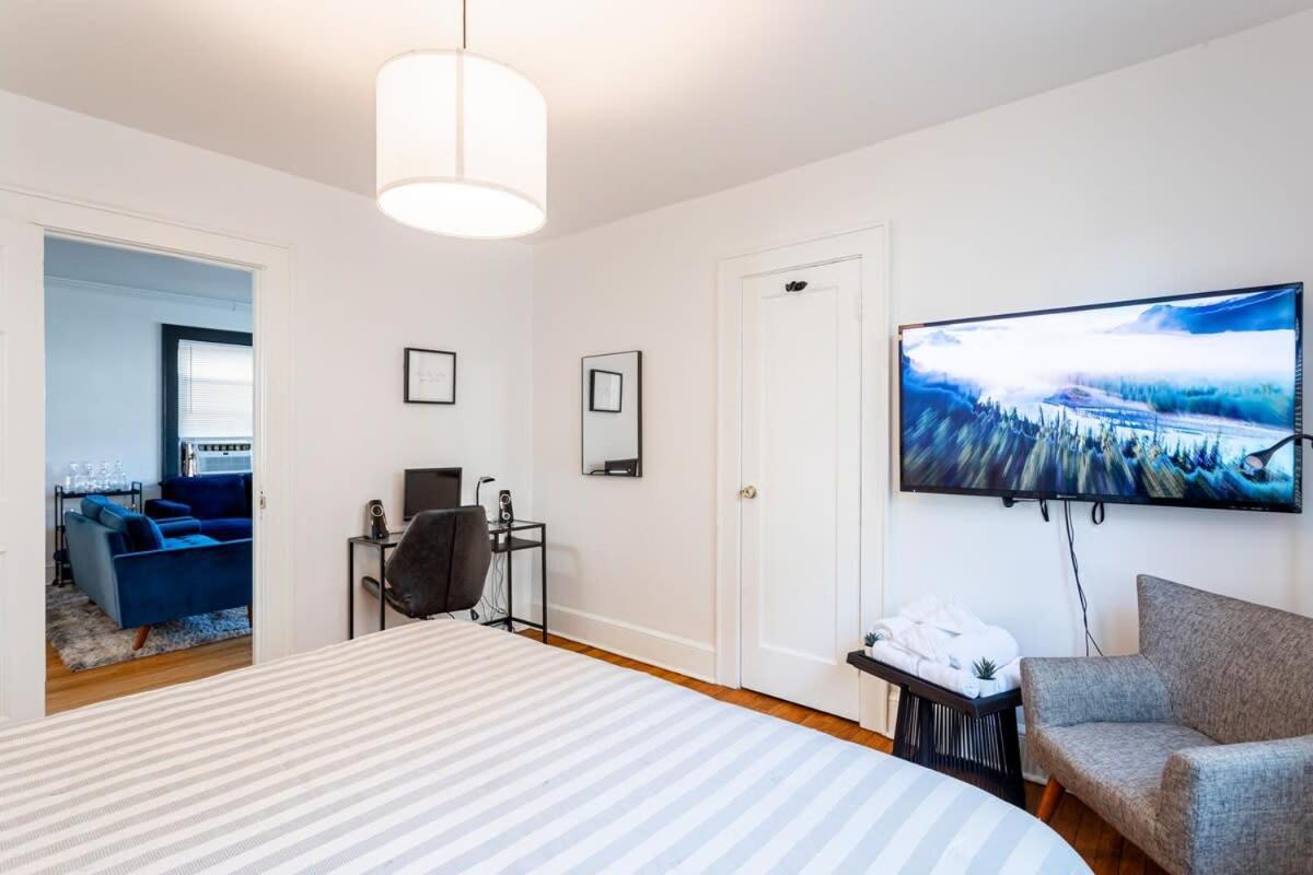 The Blue Sapphire 2Br 2 King Beds & Ample Backyard Apartment บริดจ์พอร์ต ภายนอก รูปภาพ